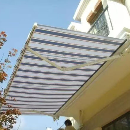 Bagaimanakah Shades Roller Luaran Jenis Awning Mengimbangi Rintangan Angin, Pengudaraan & Hayat Perkhidmatan Luaran Jangka Panjang?